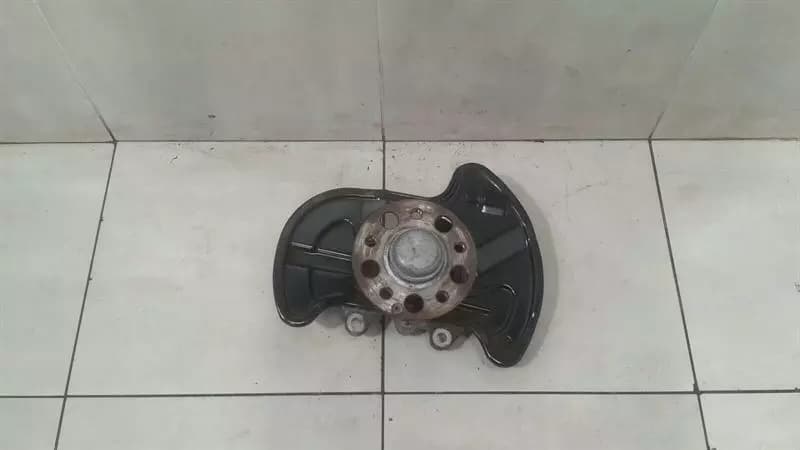 Mercedes SLC R172 MOPF Right Front Hub A2043320201 Wheel Bearing Housing Front Right