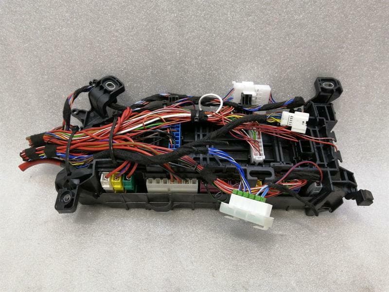 MERCEDES-BENZ Mercedes A Class W176 W246 Fuse Box A2465400340 Fuse Box SAM W117 X156