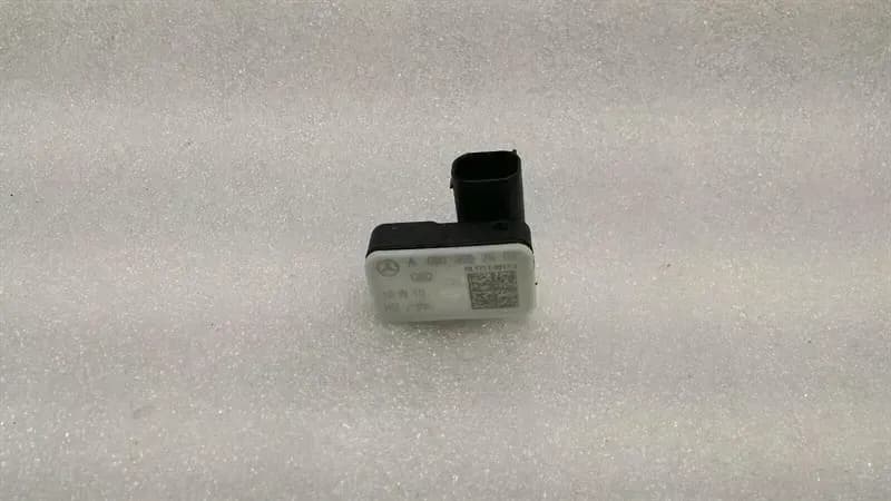 Mercedes C Class W205 Crash Sensor A0009057600 Impact Sensor SRS