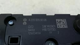 MERCEDES-BENZ Mercedes C Class W205 Audio Volume Switch A2059059306 Band Switch — thumbnail 4