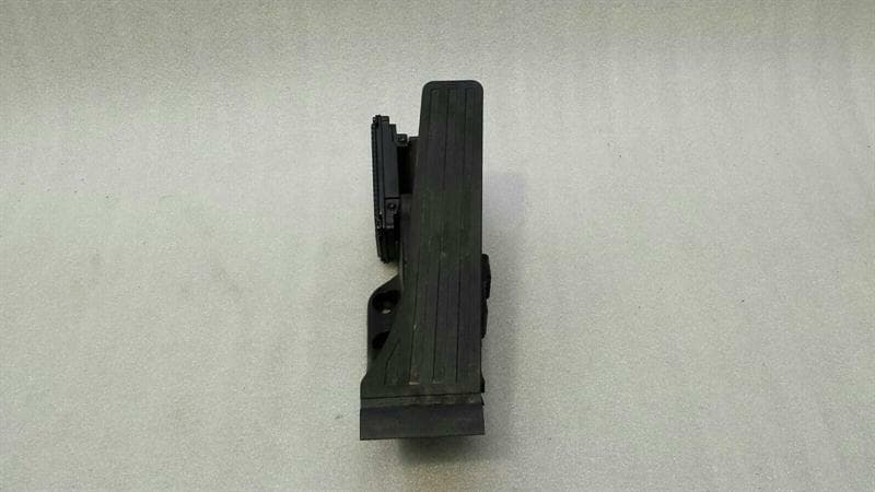 MERCEDES-BENZ Mercedes C Class W205 W222 Throttle Pedal (Electrical) A2223002300 Throttle Pedal