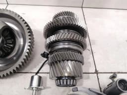 MERCEDES-BENZ Mercedes A45 AMG W176 Gearbox Parts A2463301223 Transmission Parts Diff — thumbnail 2