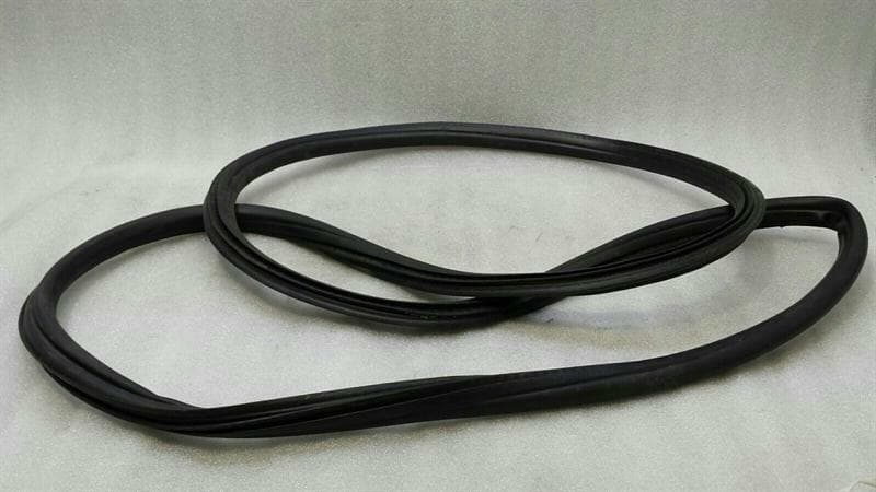 PORSCHE Porsche Cayman 718 rear lid seal 98151261101 rear trunk seals