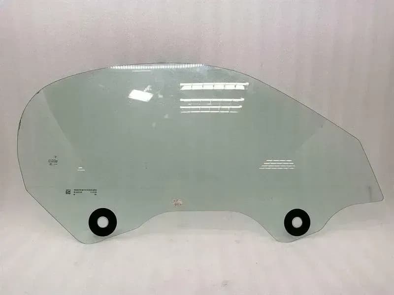 Porsche Boxster 718 right front door glass 98154251202 door window front right