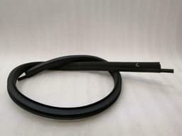 PORSCHE Porsche Boxster 718 Left Door Seal 98153707505 Door Seals Left — thumbnail 2