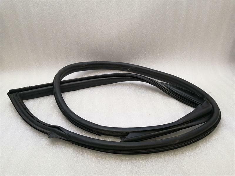 PORSCHE Porsche Cayman 718 right door seal 98153707606 door seals right
