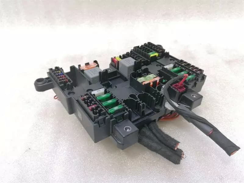 Mercedes A Class W177 Fuse Box A1779061002 Fuse Box