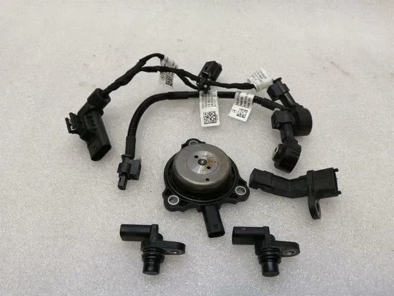 Mercedes A Class W177 A35 AMG Crankshaft Knock Sensor A2761560790 Camshaft