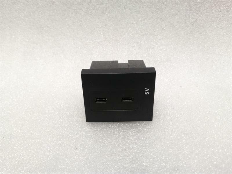 MERCEDES-BENZ MERCEDES A Class W177 TYPE-C UNIT A2478200301 USB-C Female Connector Socket