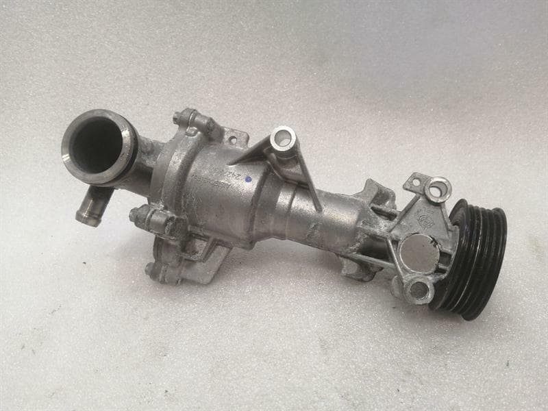MERCEDES-BENZ Mercedes M260 AMG W177 water cooling pump A2602001100 coolant pump pump