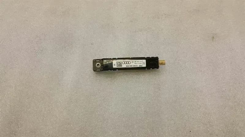 Audi A3 8V S3 Aerial / Antenna 8V4035225B Antenna