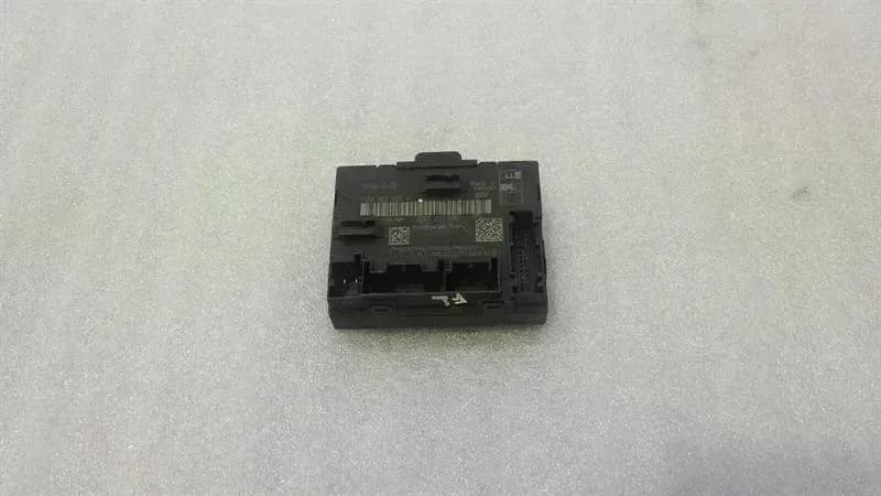 AUDI Audi A3 8V front right door module 5Q0959592A door control unit front right