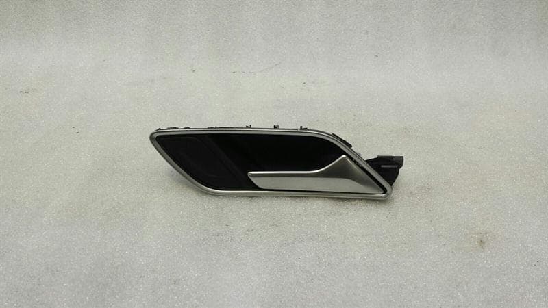 AUDI Audi A3 8V rear right door inner handle 8V4839020B interior door handle rear right