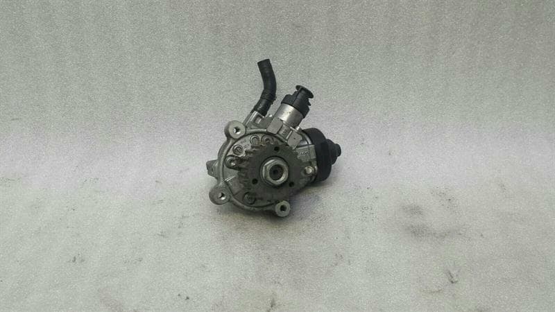 AUDI Audi A3 8V Fuel Pump Mechanical 04L130755D Fuel Pump 2.0 TDI