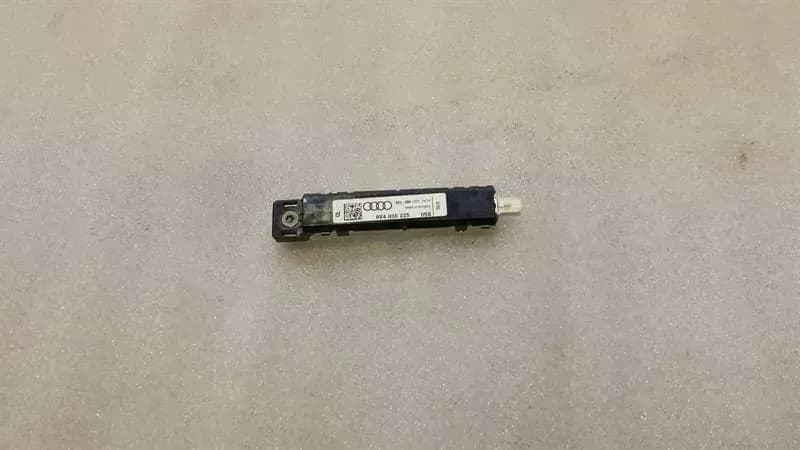 Audi A3 8V S3 Aerial / Antenna 8V4035225 Antenna