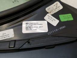 PORSCHE Porsche Macan 95B Right Front 1/4 Glass 95B845114E Door Glass 1/4 Front Right — thumbnail 5