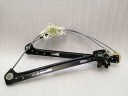 PORSCHE Porsche Macan 95B Right Front Door Winder 95B837462A Front Right Window — thumbnail 4
