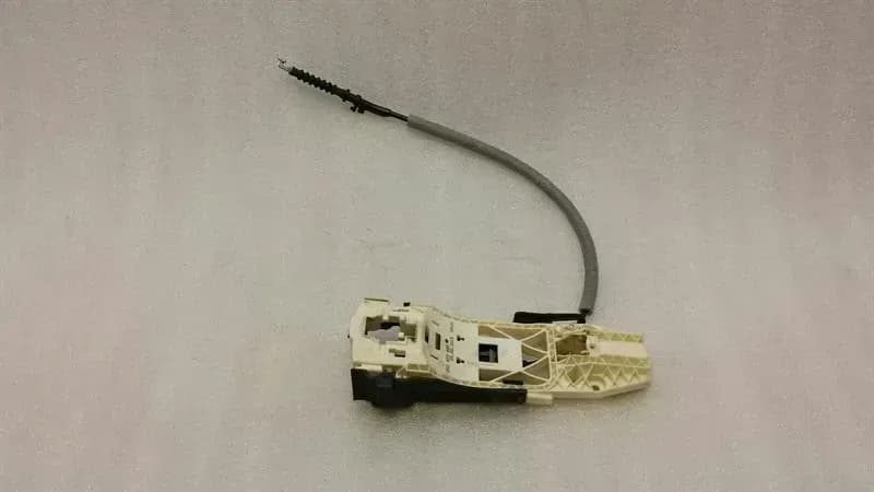 Audi TT 8S left door handle carrier 8S0839885 carrier door handle left