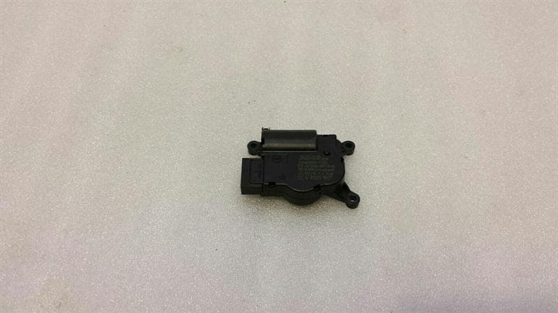 AUDI Audi TT 8S Vent Flap Motor 5Q0907511K Servo Motor