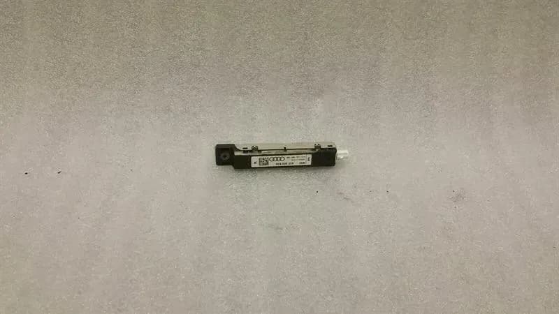 AUDI Audi S3 8V aerial / antenna 8V4035225 antenna