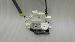 AUDI Audi S3 8V RHD right door lock 8X2837016B right hand drive — thumbnail 6