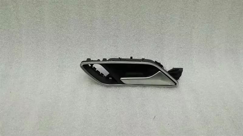 AUDI Audi S3 8V Right Door Inner Handle 8V3837020C Interior Door Handle Right