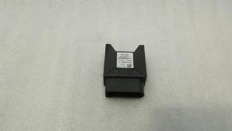 Audi S3 8V fuel pump module 5Q0906093 control unit fuel pump