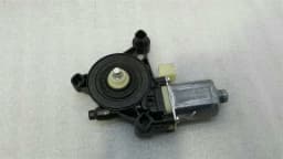 AUDI Audi S3 8V Left Door Window Motor 5Q0959802B Power Window Motor Left — thumbnail 4