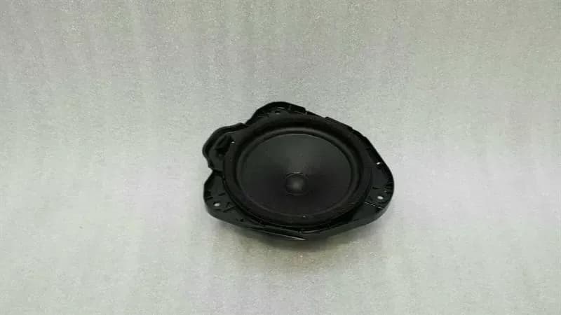 AUDI Audi S3 8V Speakers 8V0035411D Loudspeakers