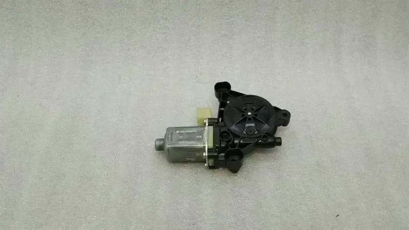 Audi S3 8V Left Door Window Motor 5Q0959802B Power Window Motor Left