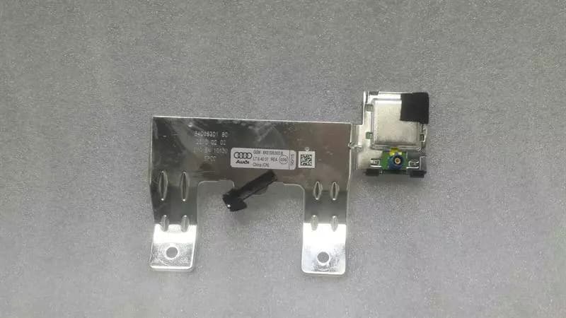 Audi S1 8X Aerial / Antenna 8X0035503B Antenna