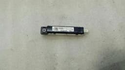 AUDI Audi S3 8V A3 Aerial / Antenna 8V4035225 Antenna Amplifier — thumbnail 1