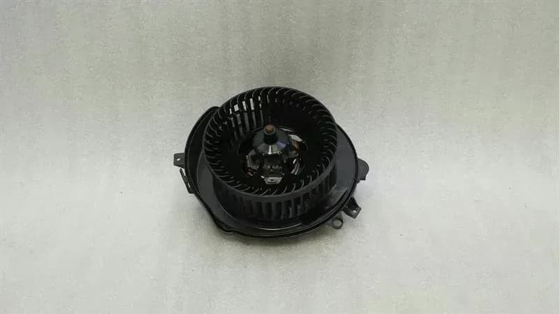 AUDI Audi S3 8V RHD Heater Blower 5Q2819021B Right Handlebar