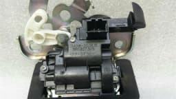 AUDI Audi S3 A3 8V Q5 8K 8X Boot Lock 8R0827505 Tailgate Lock — thumbnail 3