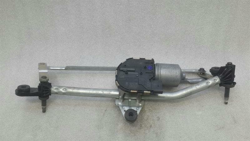 AUDI Audi S3 8V RHD front Wiper engine 8V2955119C right handlebar