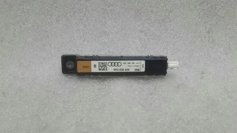 AUDI Audi S3 8V Aerial / Antenna 8V5035225 Antenna