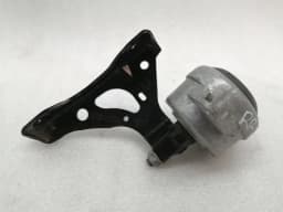 PORSCHE Porsche Boxster 718 Right Gearbox Mount 98137519601 Gearbox Holder Right — thumbnail 1