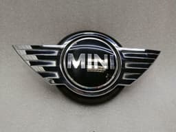 MINI Mini Countryman S boot lid opener with emblem 9802314 switch case opener — thumbnail 1