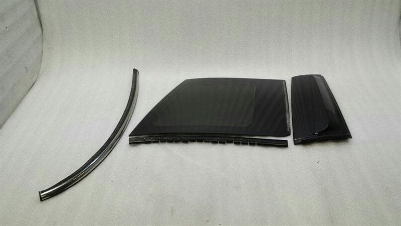 MINI Mini Countryman S Right Rear 1/4 Glass 9801508 Door Glass 1/4 Rear Right