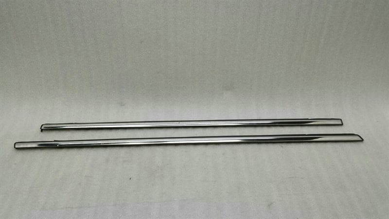 MINI Mini Countryman S Body Door Moulding 9810469 Door Strip