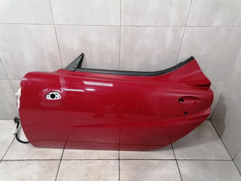 Alfa Romeo 4C type 960 left front door 50529069 door front left 50525965