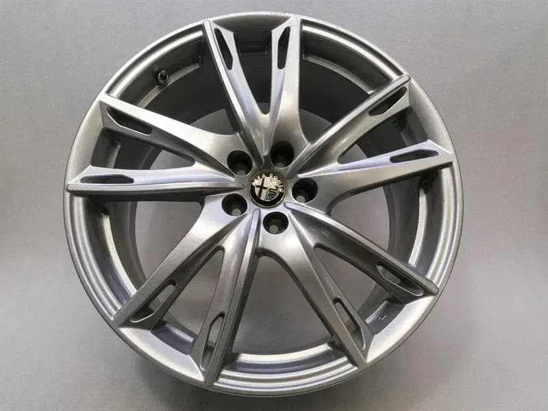 ALFA ROMEO 4C Type 960 Alloy Wheel 50529592 Alloy Rim 8JX18 ET44
