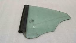 MERCEDES-BENZ Mercedes SLK R172 Left Rear 1/4 Glass A1726700110 Door Window 1⁄4 Rear Left — thumbnail 1