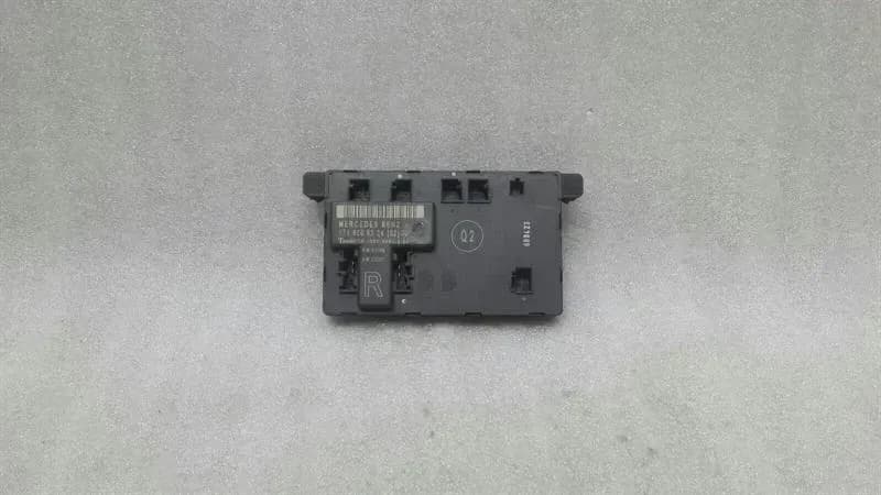 MERCEDES-BENZ Mercedes SLK R171 Right Door Module A1718206226 Door Control Unit Right