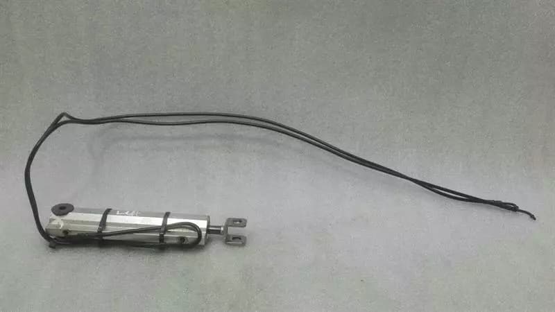 Mercedes SLK R171 left hydraulic cylinder A1718000372 hydraulic cylinder left.