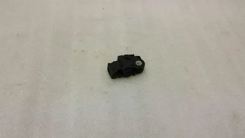 MERCEDES-BENZ Mercedes A Class W176 Vent Flap Engine A0999069800 Servo Motor
