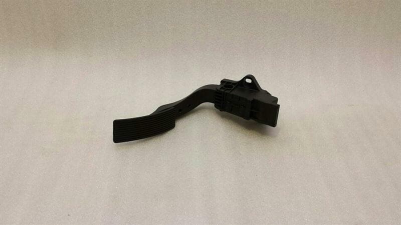 Mercedes A Class W176 Throttle Pedal (Electrical) A2463001904 Throttle Pedal