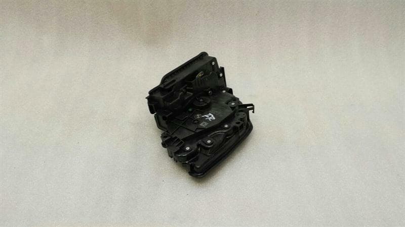 MINI Mini Cooper F56 right door lock 7281936 door lock right