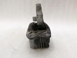 BMW BMW i8 Hybrid Gearbox Mount 6853451 Transmission Holder — thumbnail 4