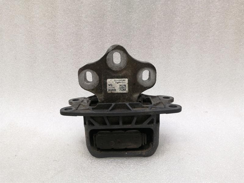 BMW BMW i8 Hybrid Gearbox Mount 6853451 Transmission Holder